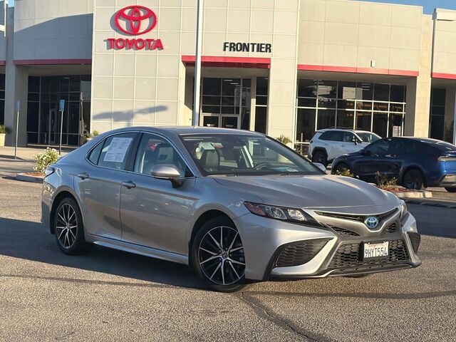 2024 Toyota Camry Hybrid SE CVT (Natl)