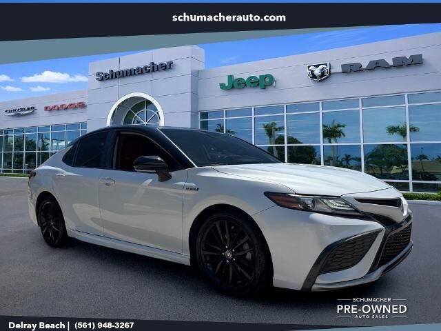 2021 Toyota Camry Hybrid XSE — photo 1 of 13