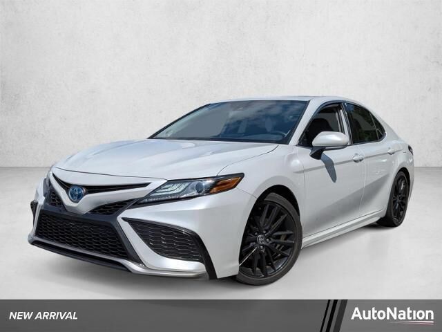 2024 Toyota Camry Hybrid XSE