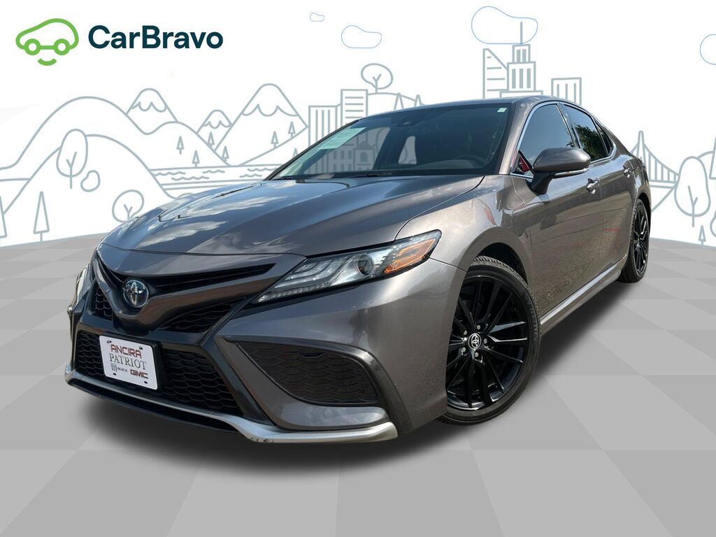 2022 Toyota Camry XSE Hybrid — photo 1 of 6