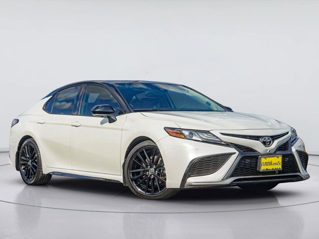 2021 Toyota Camry XSE V6 — photo 1 of 1