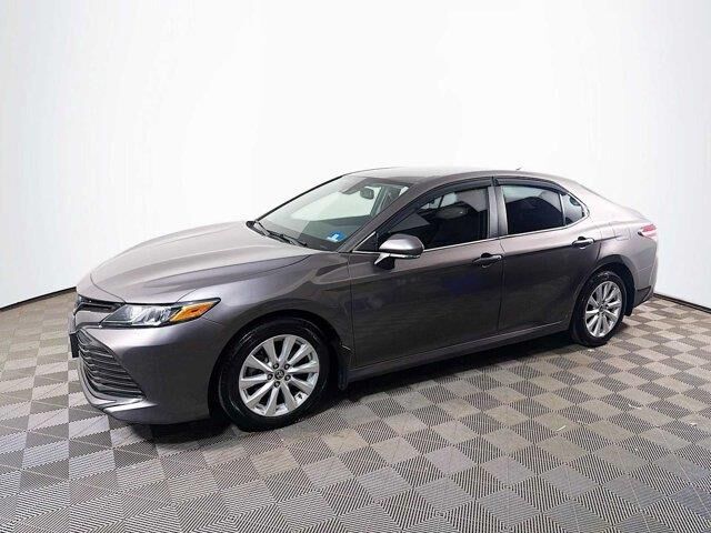 2020 Toyota Camry LE — photo 1 of 25