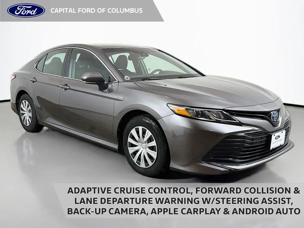 2020 Toyota Camry Hybrid LE — photo 1 of 16