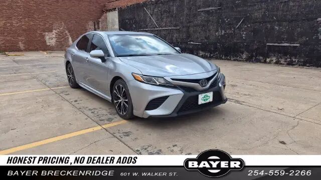 2020 Toyota Camry SE