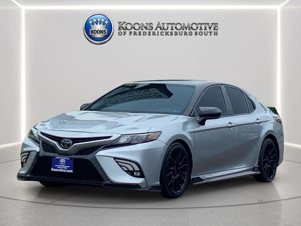 2020 Toyota Camry — photo 1 of 13