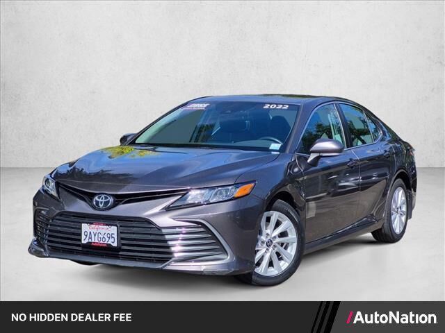 2022 Toyota Camry LE — photo 1 of 13