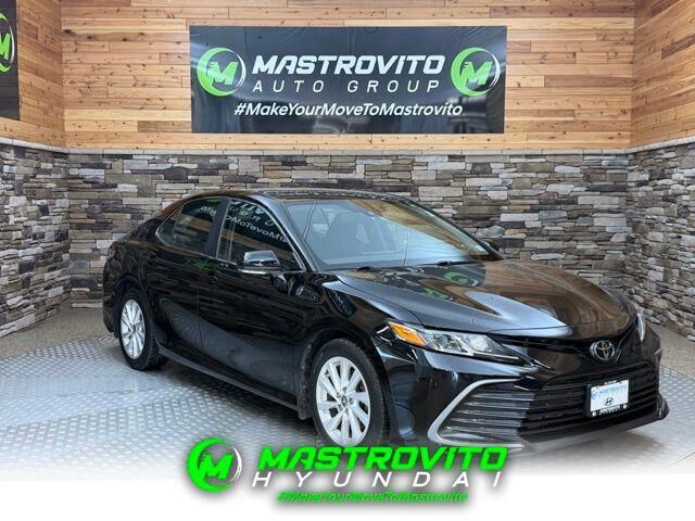 2022 Toyota Camry LE — photo 1 of 1