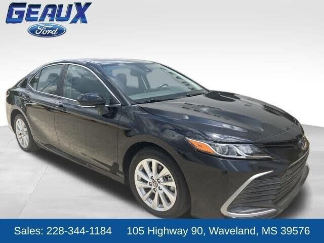 2024 Toyota Camry LE — photo 1 of 1