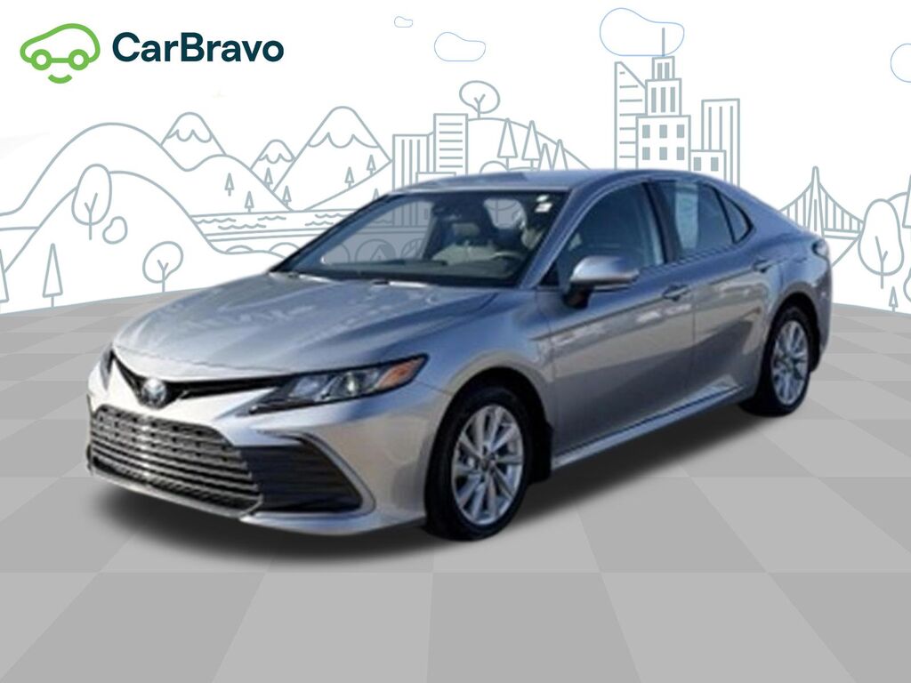 2024 Toyota Camry LE — photo 1 of 7
