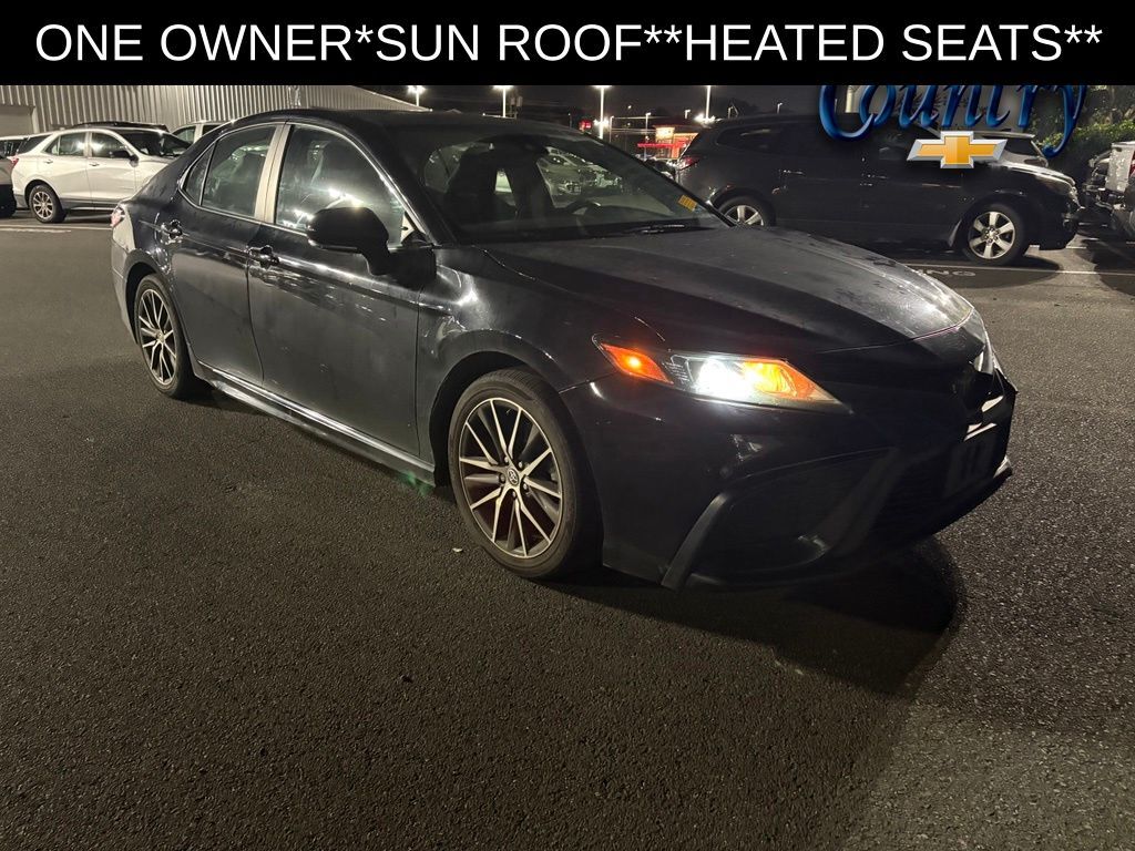 2023 Toyota Camry SE — photo 1 of 13