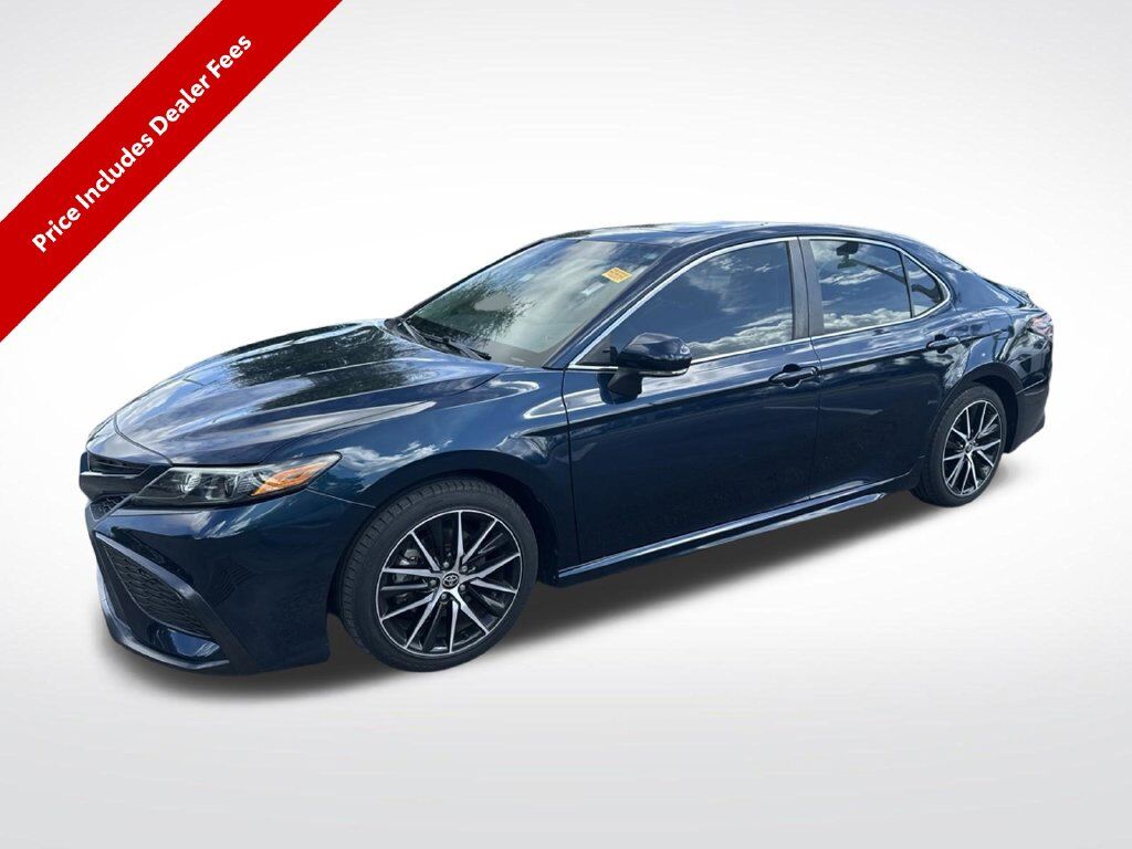 2021 Toyota Camry SE — photo 1 of 13