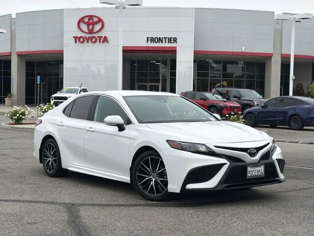 2023 Toyota Camry SE