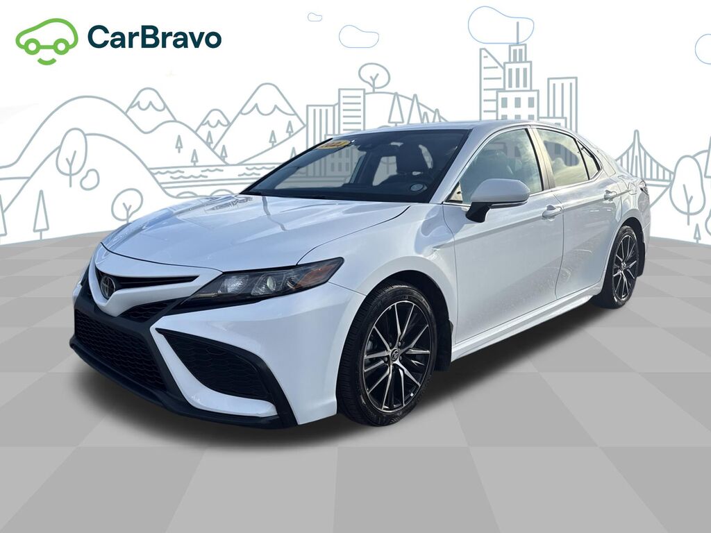 2024 Toyota Camry SE — photo 1 of 7
