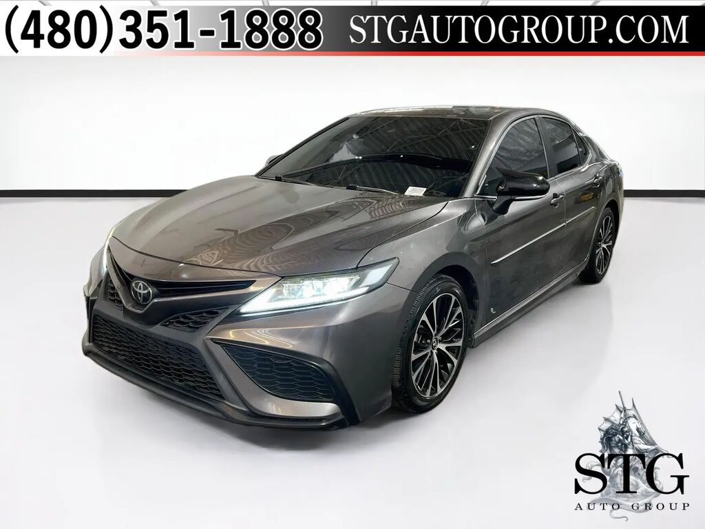 2023 Toyota Camry SE — photo 1 of 13