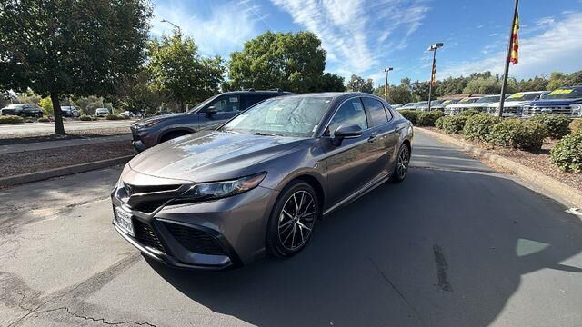 2023 Toyota Camry SE