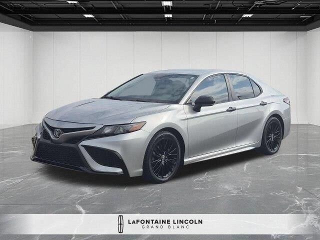 2022 Toyota Camry Hybrid SE