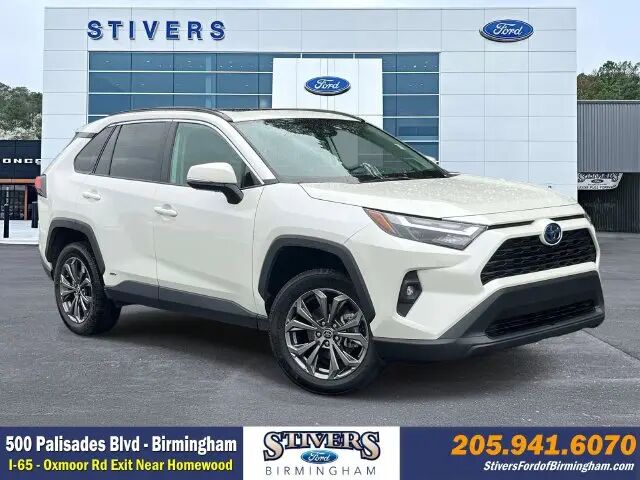 2022 Toyota RAV4 Hybrid XLE Premium