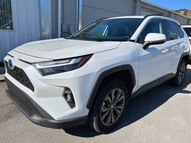 2024 Toyota RAV4 Hybrid XLE Premium