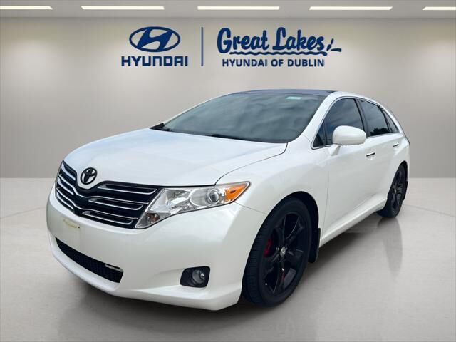 2010 Toyota Venza AWD V6 — photo 1 of 13
