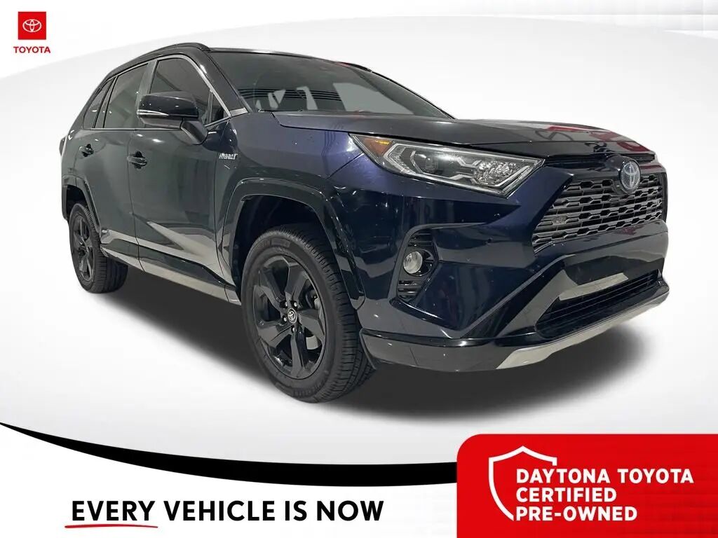 2021 Toyota RAV4 Hybrid XSE — photo 1 of 36