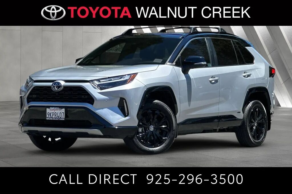 2024 Toyota RAV4 Hybrid XSE — photo 1 of 10