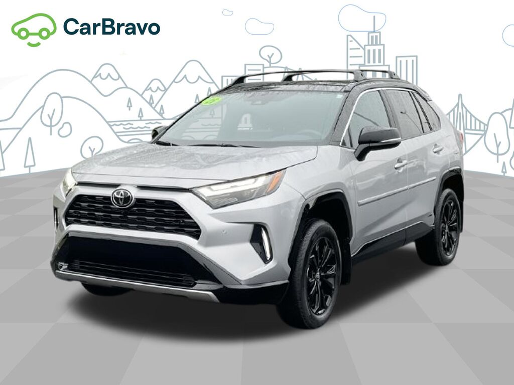 2025 Toyota RAV4 XSE — photo 1 of 7