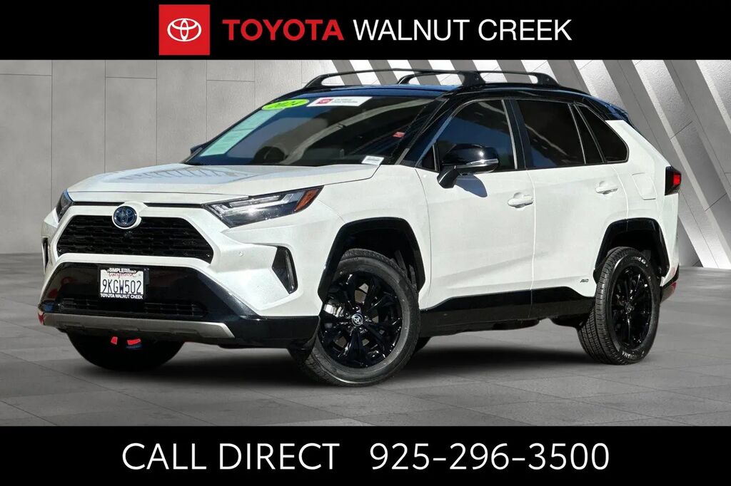 2024 Toyota RAV4 Hybrid XSE — photo 1 of 13