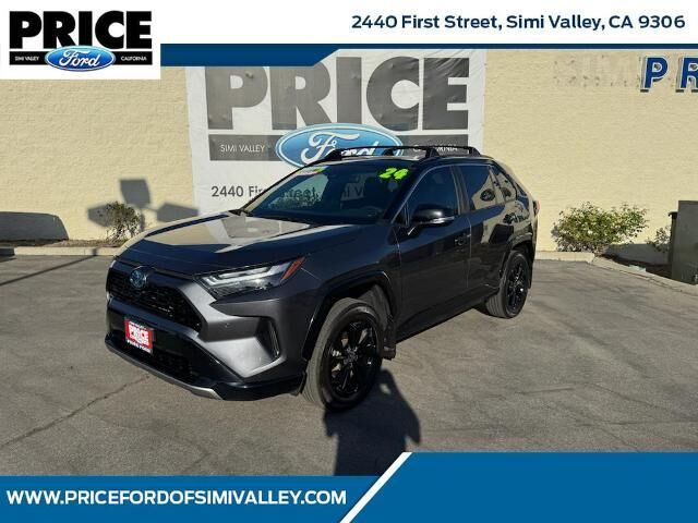 2024 Toyota RAV4 Hybrid XSE — photo 1 of 39