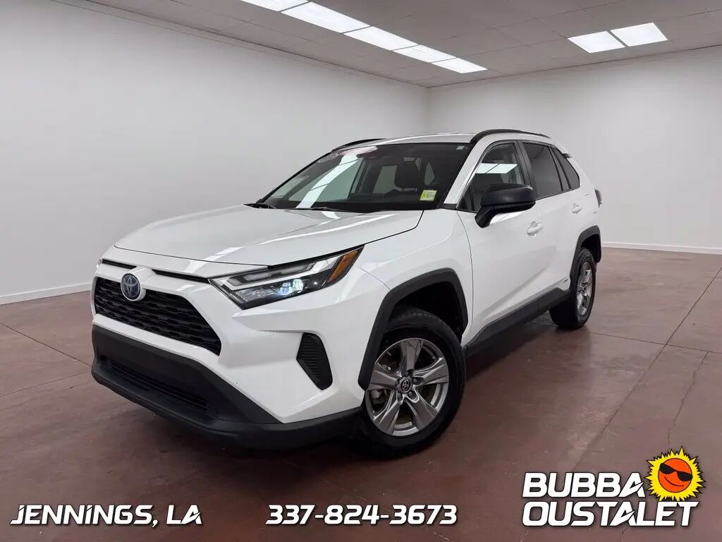 2024 Toyota RAV4 Hybrid LE — photo 1 of 13