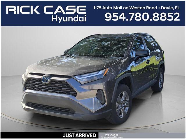 2024 Toyota RAV4 Hybrid LE — photo 1 of 11
