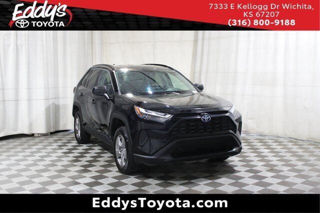 2024 Toyota RAV4 Hybrid LE — photo 1 of 13