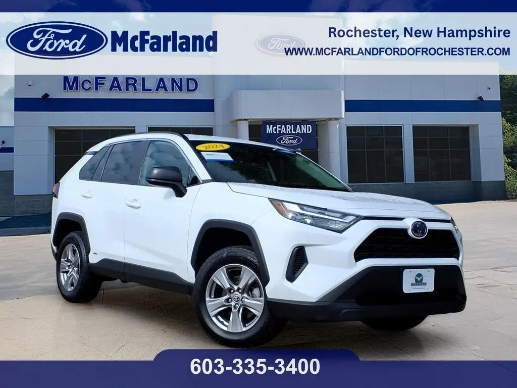 2024 Toyota RAV4 Hybrid LE — photo 1 of 19