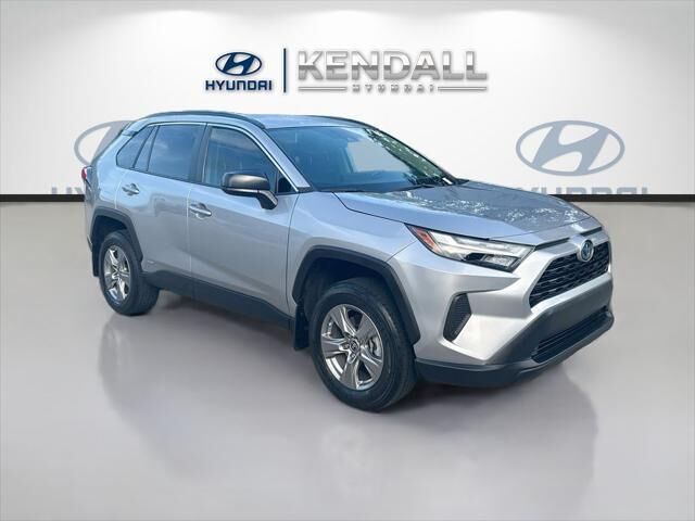 2024 Toyota RAV4 Hybrid LE — photo 1 of 13