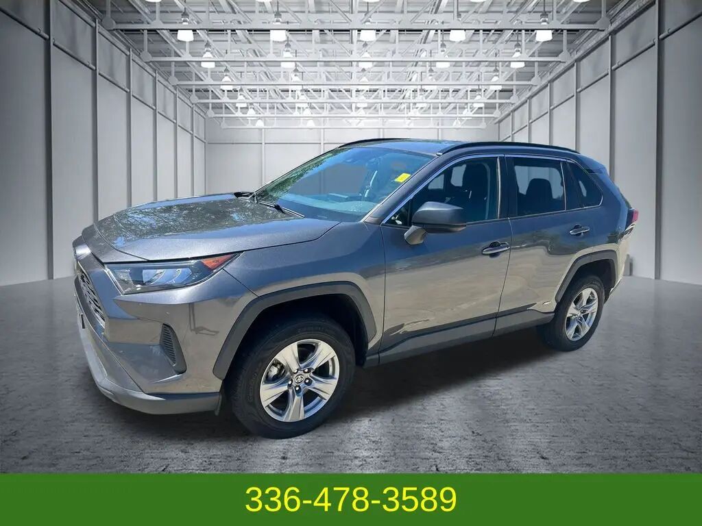2022 Toyota RAV4 Hybrid LE — photo 1 of 84