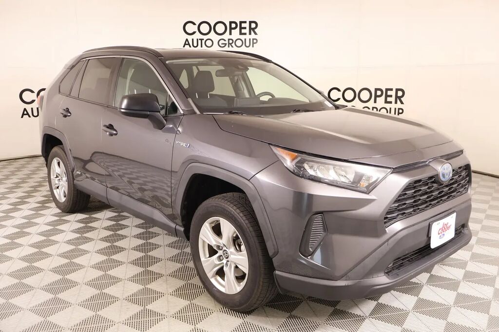 2021 Toyota RAV4 Hybrid LE — photo 1 of 26
