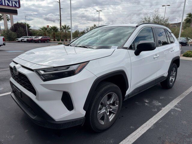 2024 Toyota RAV4 LE