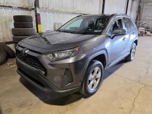 2021 Toyota RAV4 Hybrid LE — photo 1 of 33