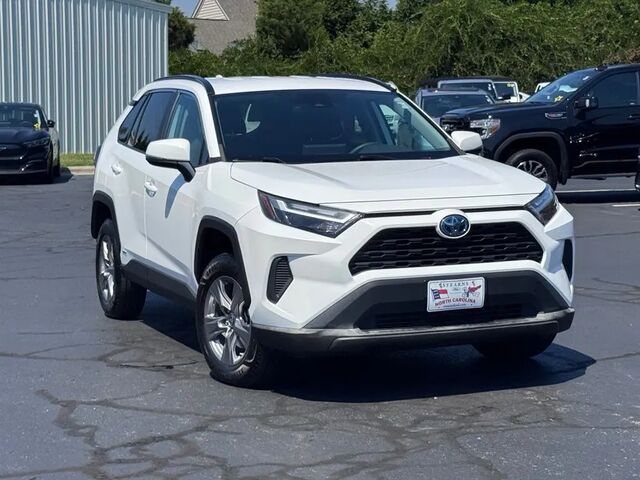 2023 Toyota RAV4 Hybrid LE