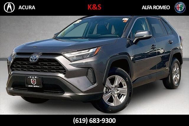 2024 Toyota RAV4 Hybrid LE — photo 1 of 13