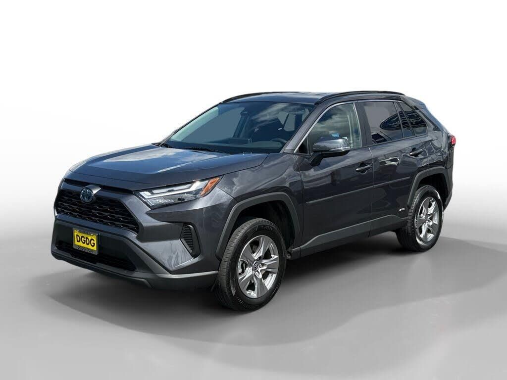 2024 Toyota RAV4 Hybrid LE — photo 1 of 1