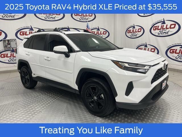 2025 Toyota RAV4 Hybrid XLE