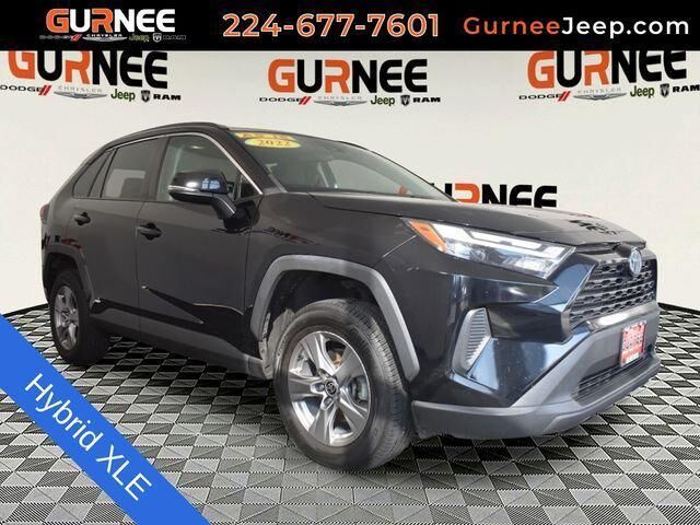 2022 Toyota RAV4 Hybrid XLE — photo 1 of 12