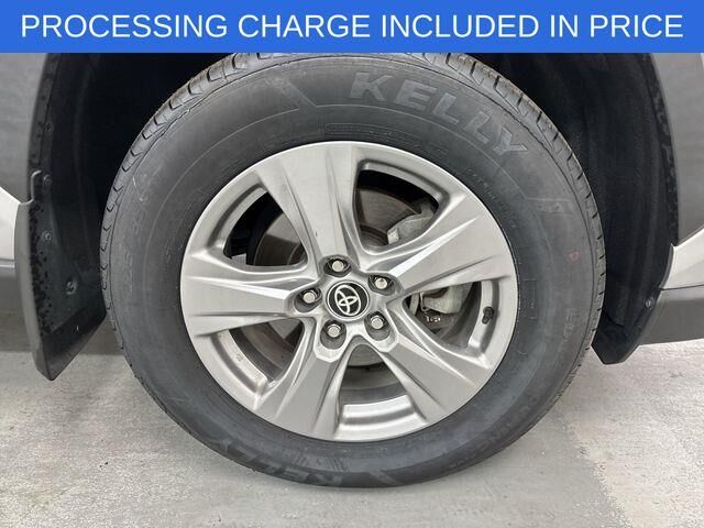 2022 Toyota RAV4 Hybrid XLE — photo 1 of 24