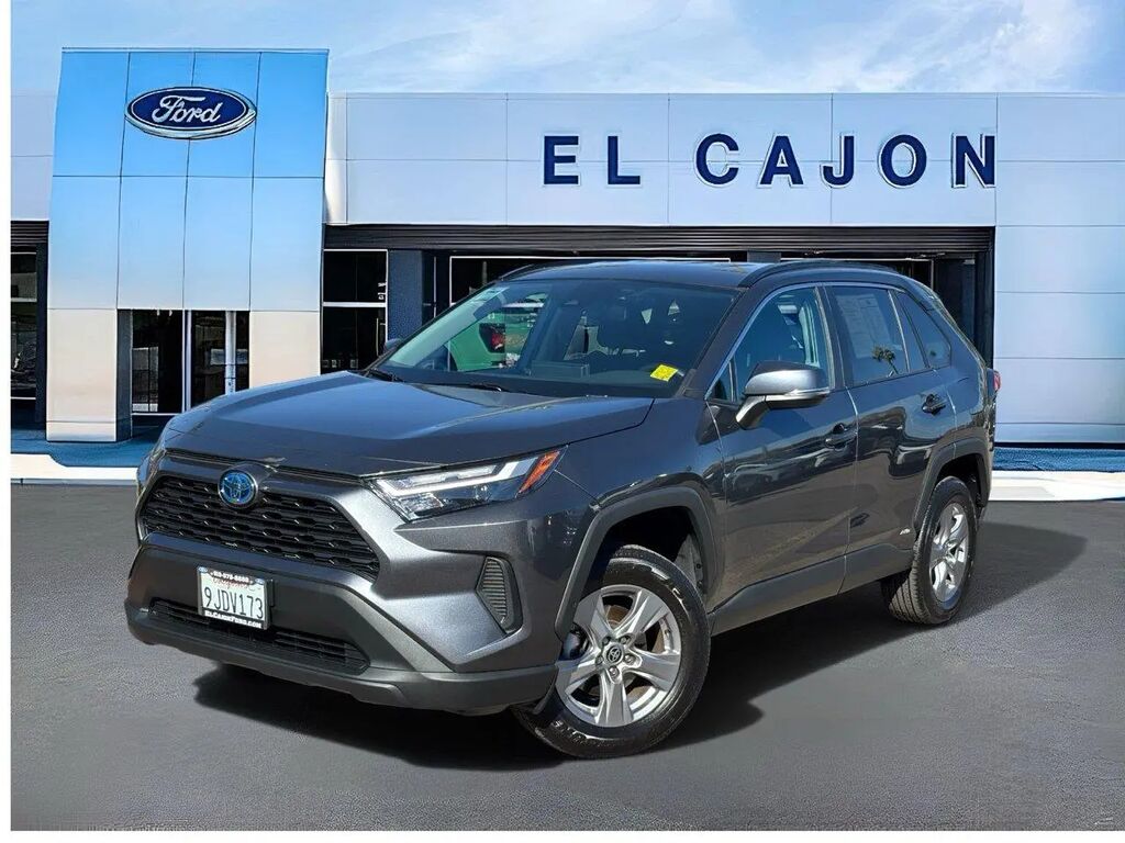 2023 Toyota RAV4 Hybrid XLE — photo 1 of 13