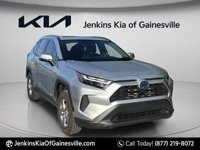 2023 Toyota RAV4 XLE