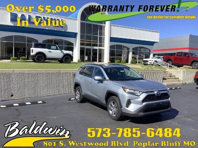 2022 Toyota RAV4 Hybrid XLE