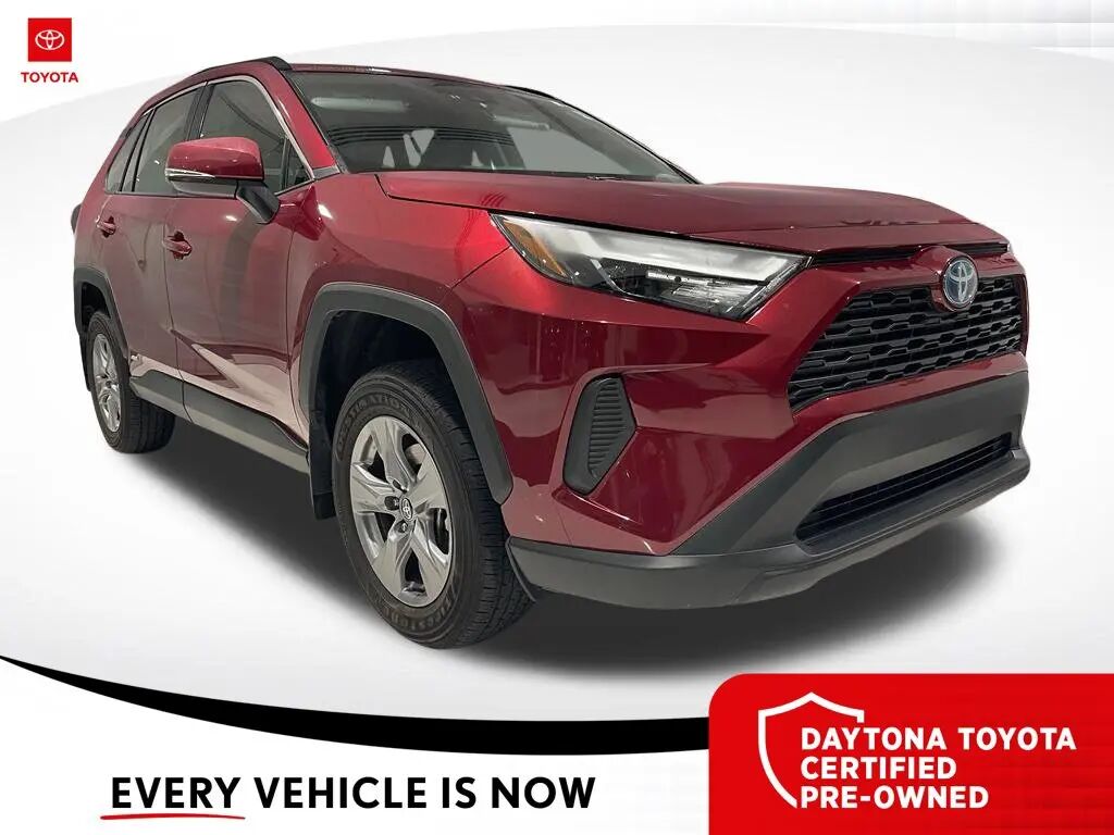 2024 Toyota RAV4 Hybrid XLE — photo 1 of 10