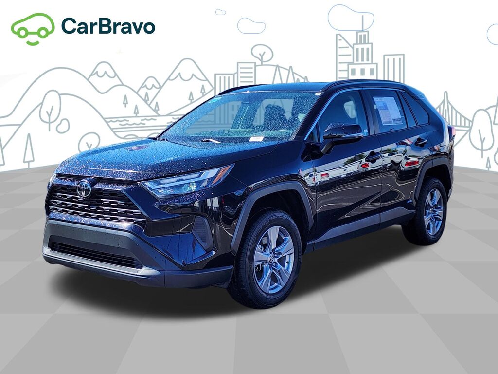 2025 Toyota RAV4 Hybrid XLE — photo 1 of 6