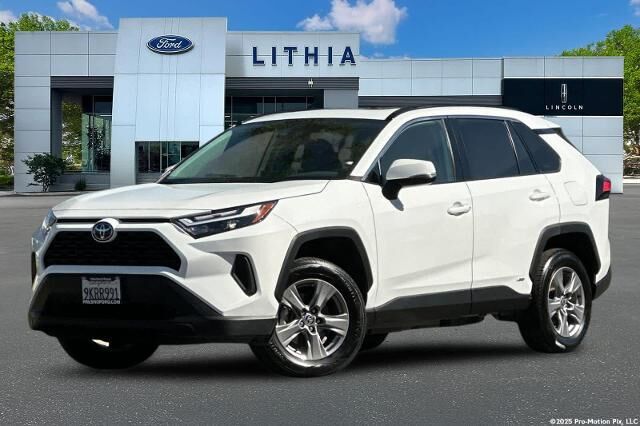 2024 Toyota RAV4 Hybrid XLE