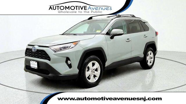 2021 Toyota RAV4 Hybrid XLE